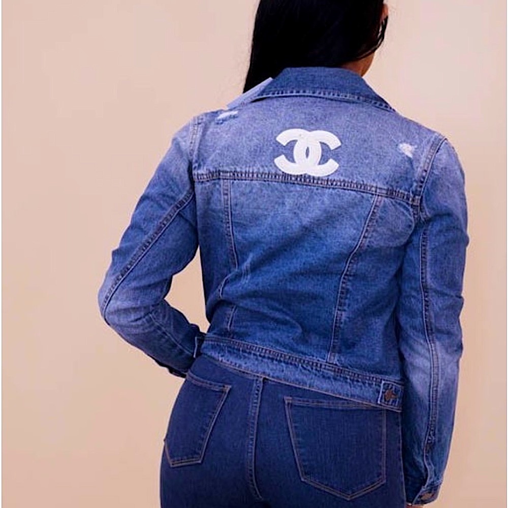 🎉SALE🎉🆕🤍WHITE Double “CC” Denim Jacket MEDIUM